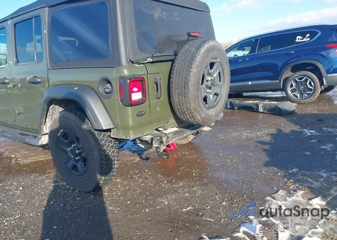 2020 Jeep Wrangler Unlimited Sport 4X4 z USA, uszkodzony, nr VIN 1C4HJXDG7LW309921